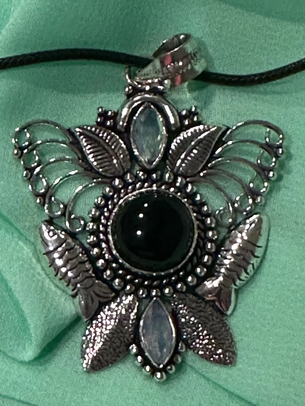 Silver Black Stone Floral Pendant Necklace - Women Jewelry